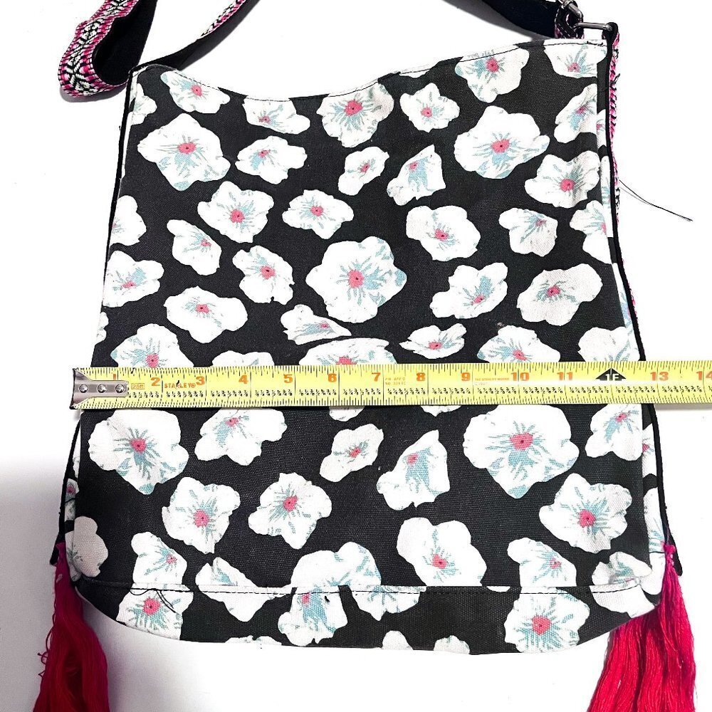 Floral tasseled crossbody BOHO bag tote with guitar strap style strap - Picture 5 of 9